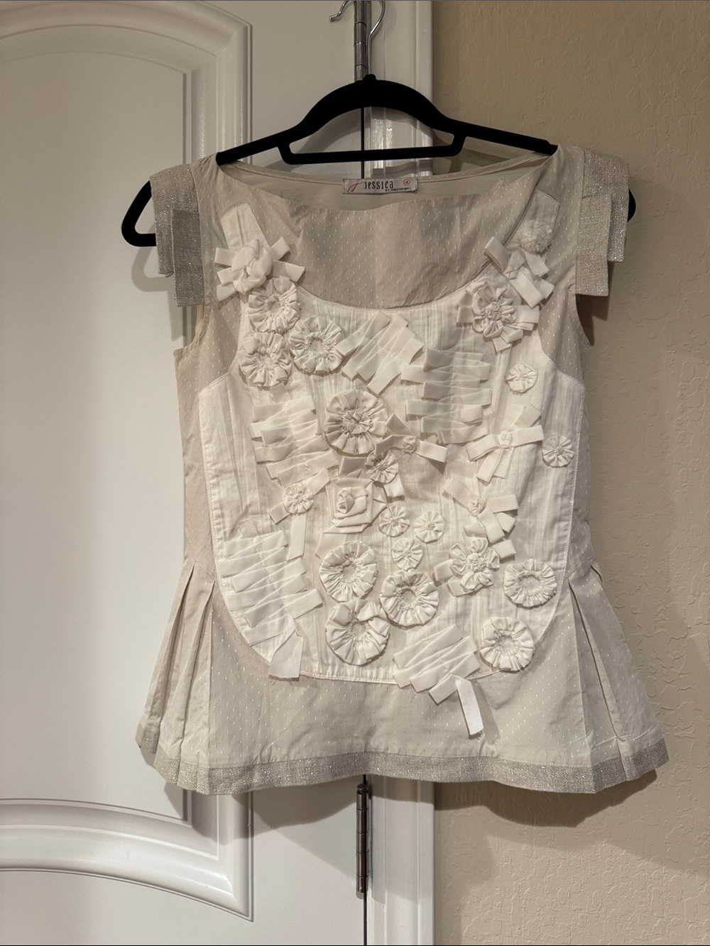 Jessica Ivory Floral Appliqué Sleeveless Top